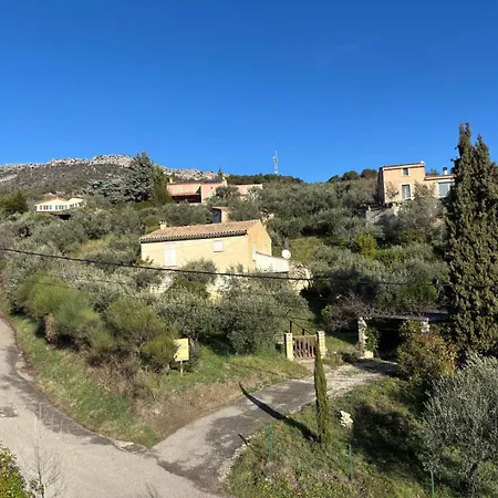 Oustaloun 3 Etoiles Holiday home *