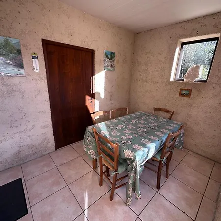 Oustaloun 3 Etoiles Holiday home